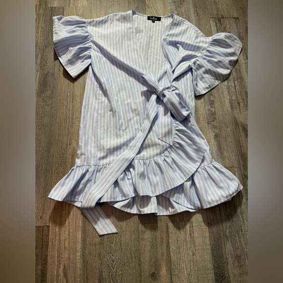 Lulu's Blue and White Flutter Sleeve Ruffled Wrap Blouse - Picture 1 of 5